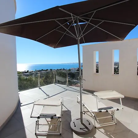 Seaviews Villa *